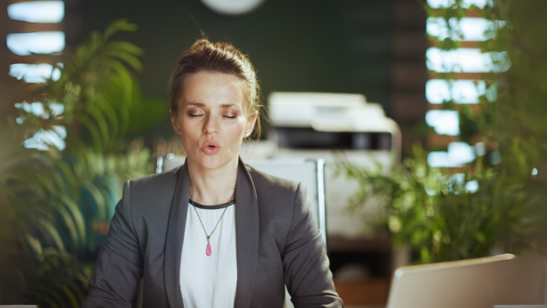 Come ridurre lo stress con 5 minuti di respirazione consapevole